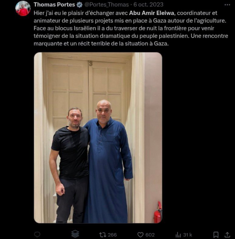 Thomas Portes avec Abu Amir Eleiwa, coordinateur d'Humani'Terre, à la frontière égypto-palestinienne (5 octobre 2023)