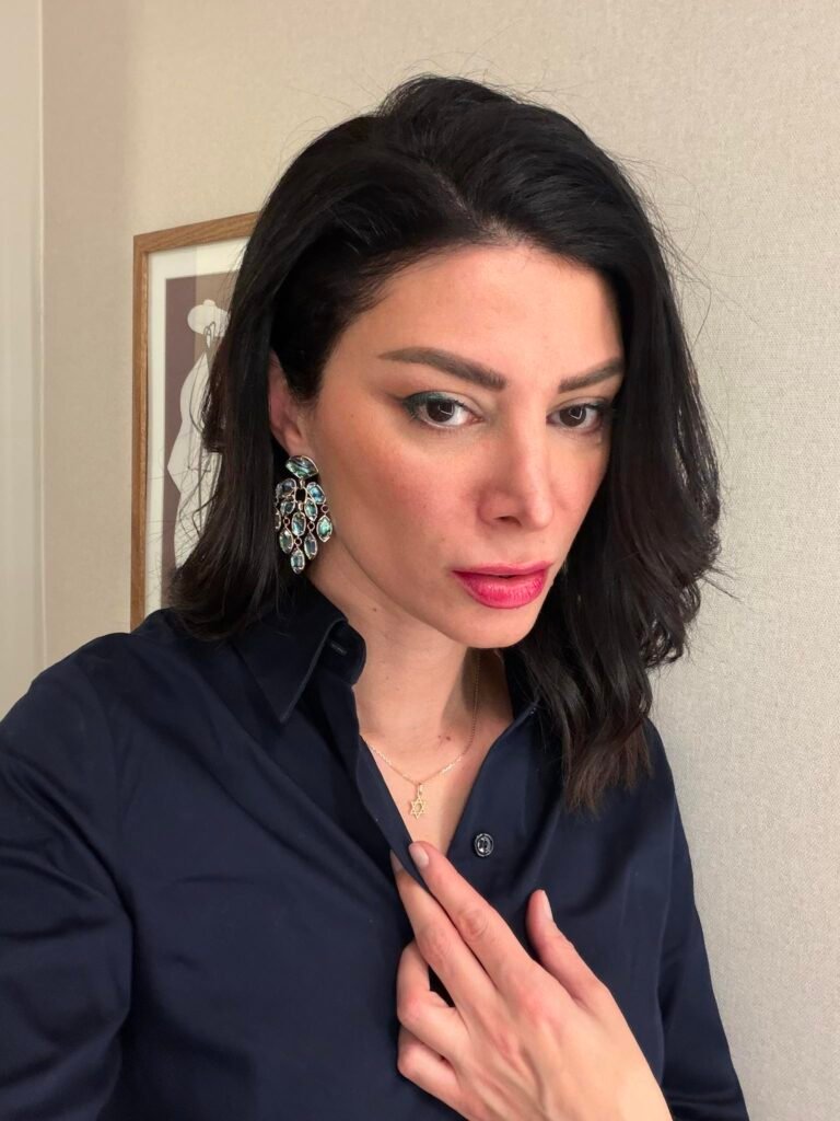 Rawan Osman, militante syro-libanaise fondatrice de Arabs Ask, lors d'une prise de parole publique