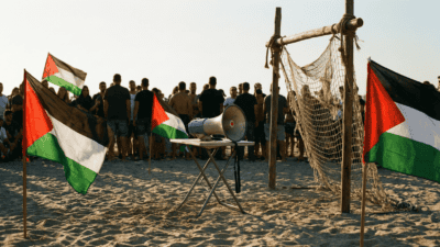 Happening pro-palestinien sur une plage : la scène où se fabriquent les actes antisémites
